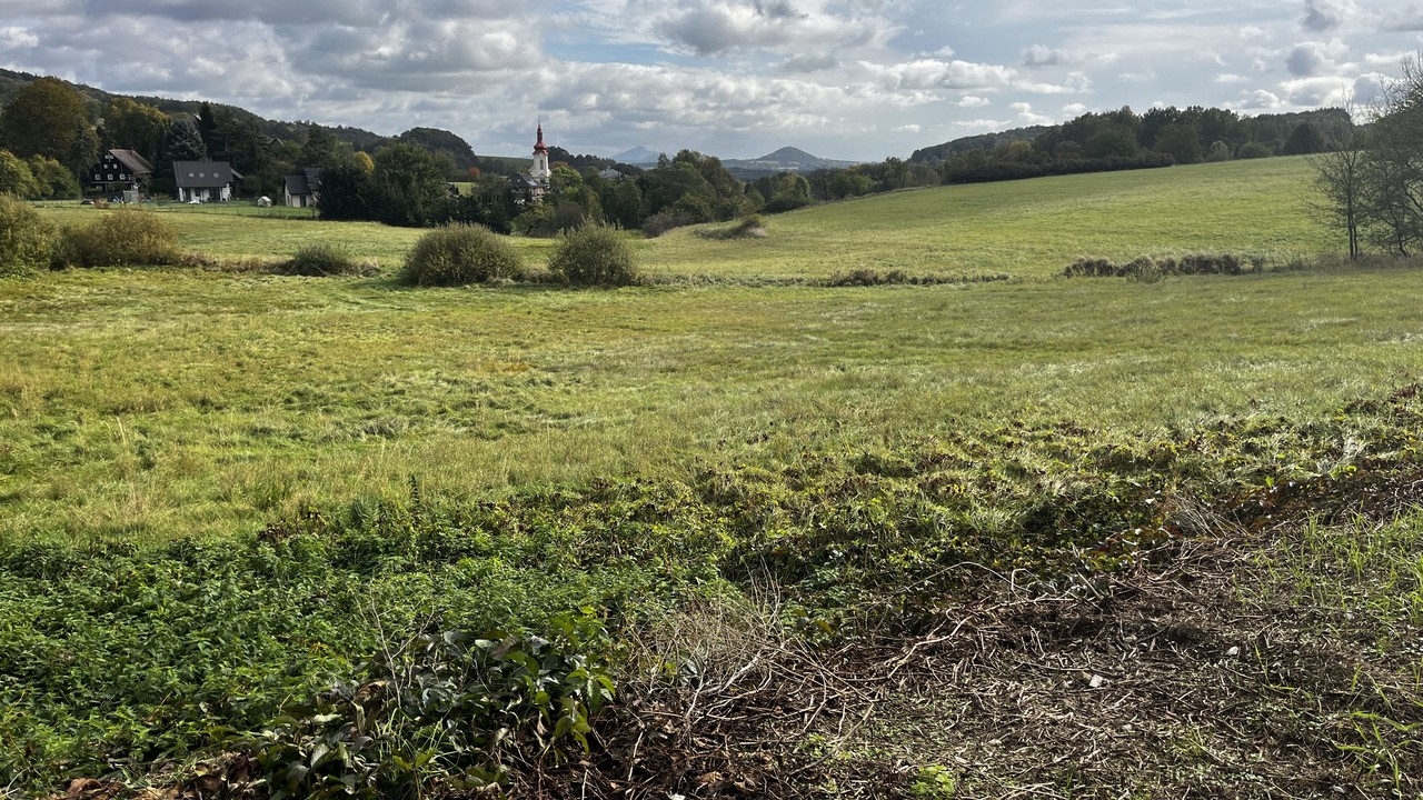 Prodej stavebního pozemku v obci Volfartice, okres Česká Lípa     8.417.250,-Kč