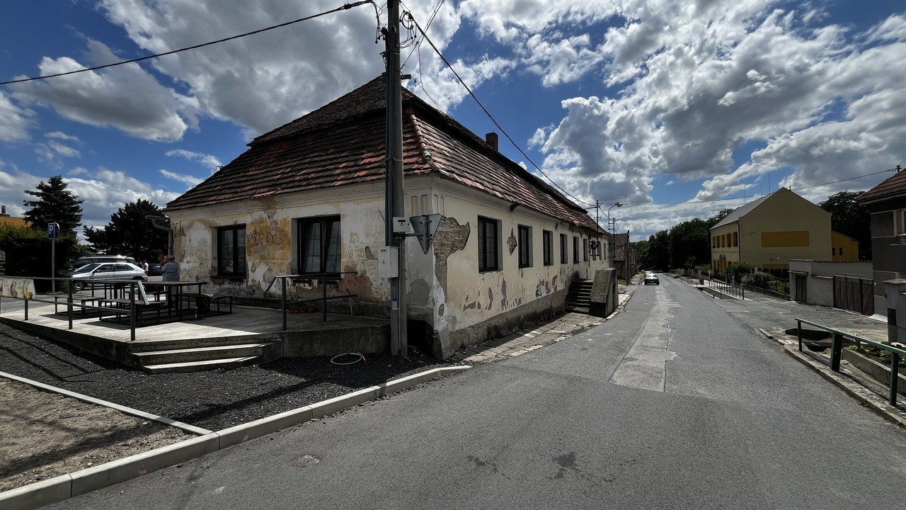 Zájezdní hostinec v obci Liblice, okres Mělník 7.400.000,-Kč